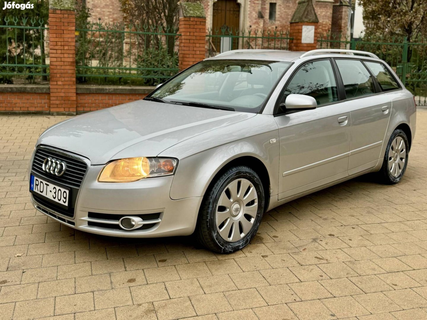 AUDI A4 Avant 2.0 PD TDI DPF Multitronic Vonóho...