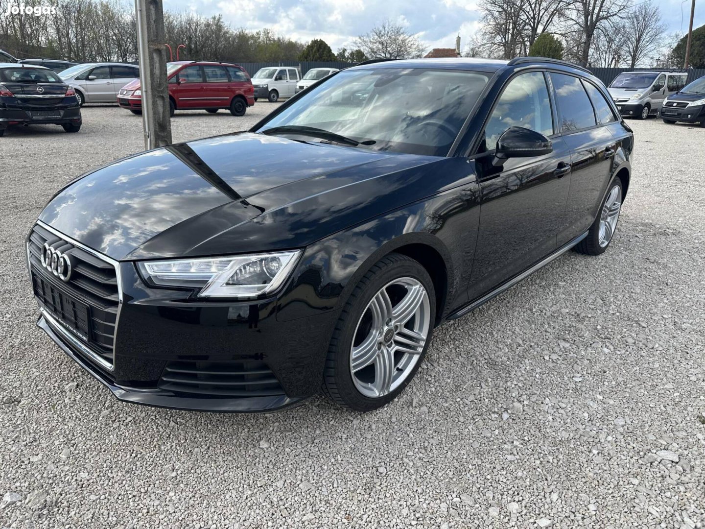 AUDI A4 Avant 2.0 TDI Basis Kitűnő Állapot!!!