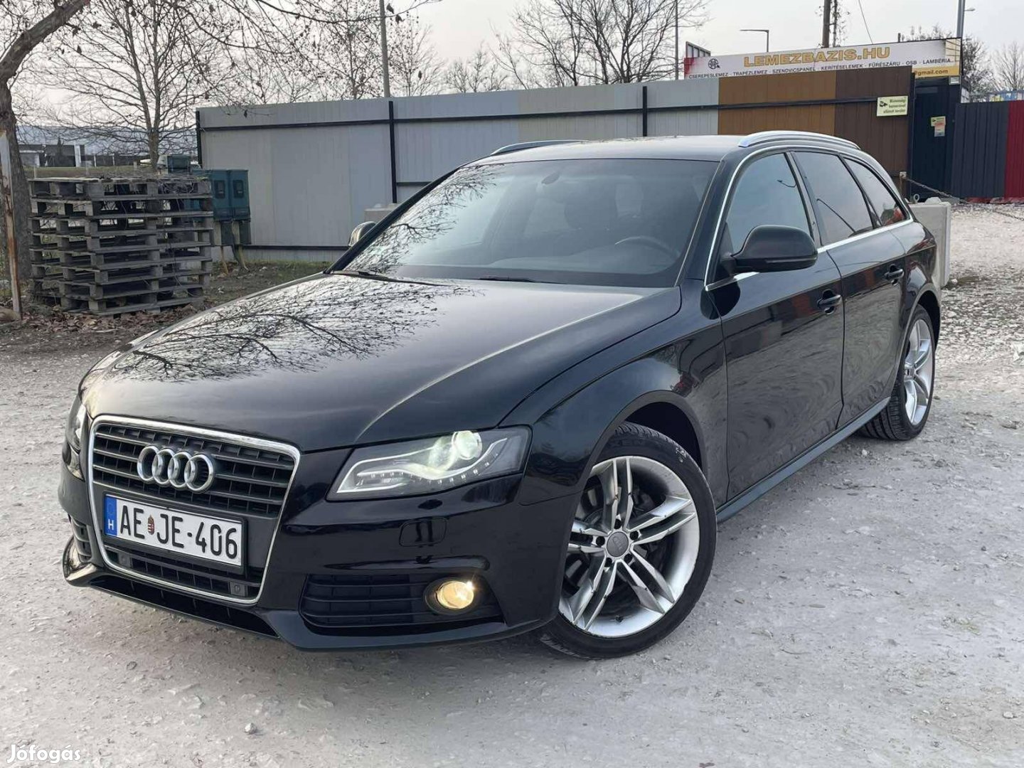 AUDI A4 Avant 2.0 TDI DPF EU5 S-Line. Kiváló mo