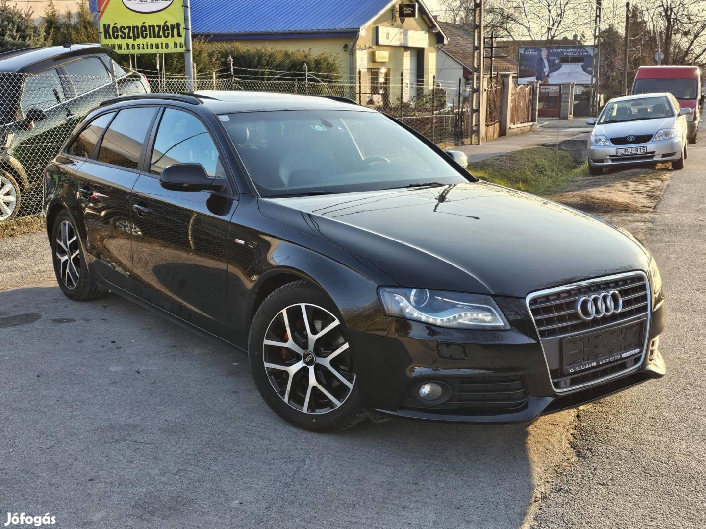 AUDI A4 Avant 2.0 TDI DPF EU5 S-line!