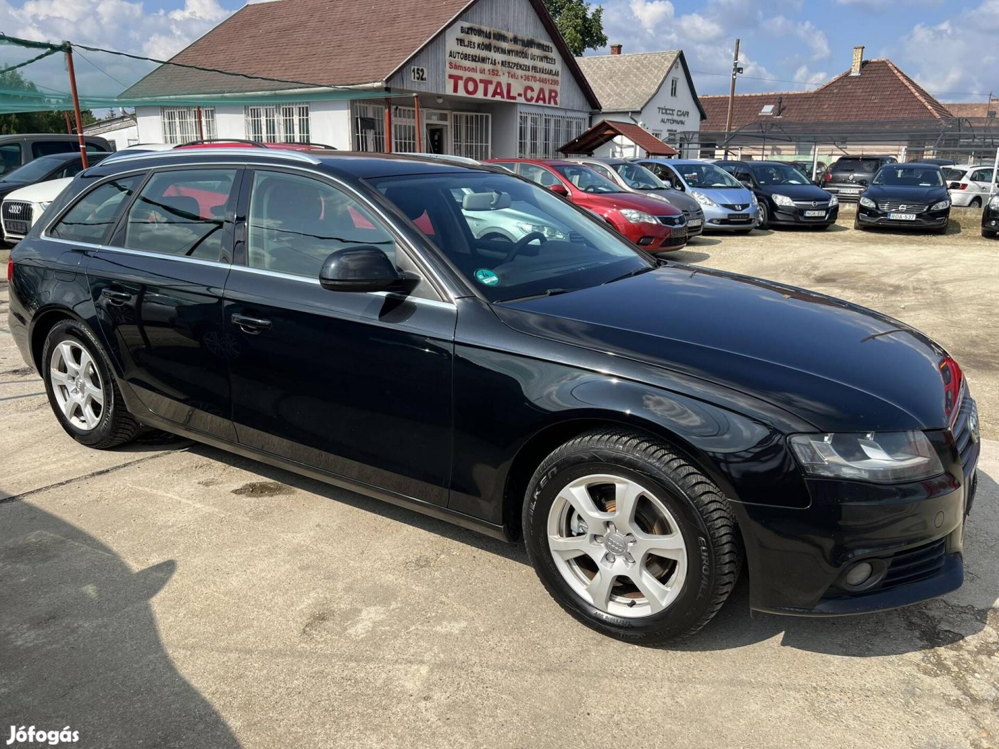 AUDI A4 Avant 2.0 TDI DPF Szervizkönyves