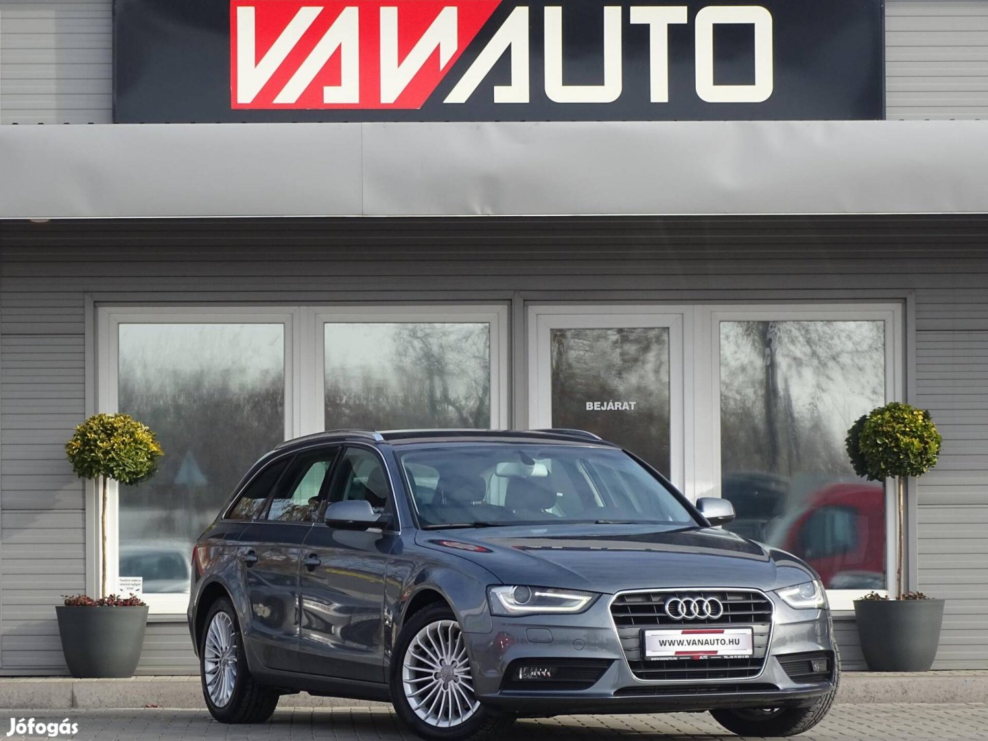 AUDI A4 Avant 2.0 TDI Digit-Szervízkönyv-Xenon'...