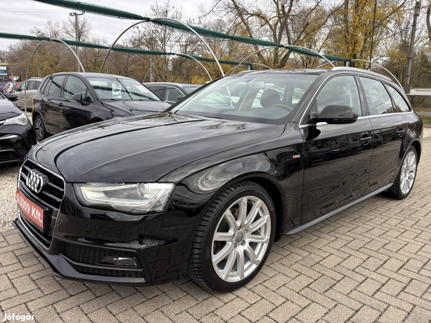 AUDI A4 Avant 2.0 TDI Megkímélt állapotban.S-li...