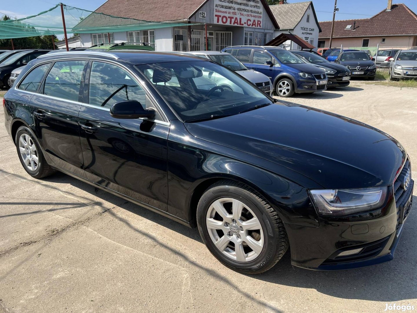 AUDI A4 Avant 2.0 TDI Szervizkönyves.Xenon.LED