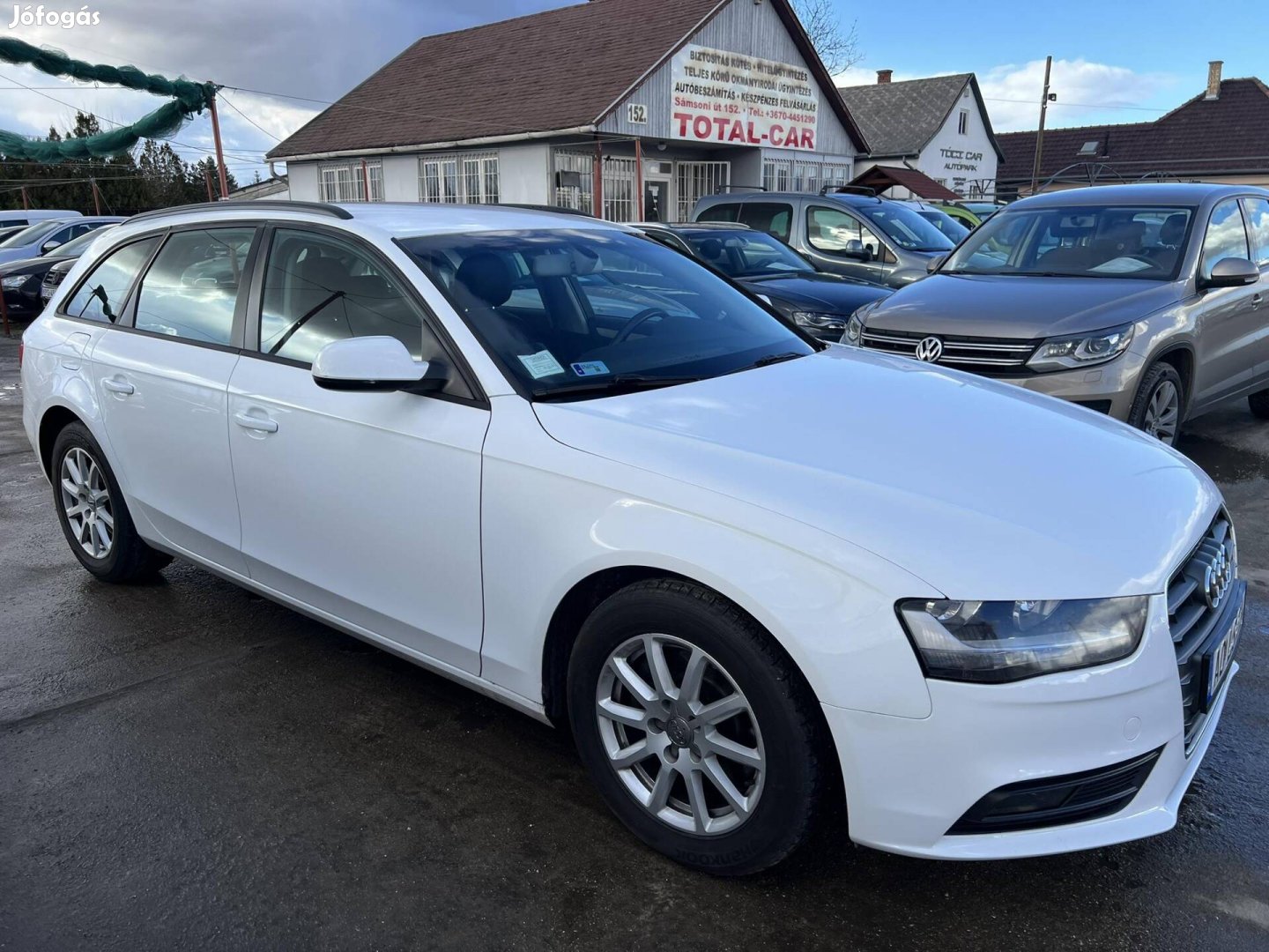 AUDI A4 Avant 2.0 TDI Végig Vezetett Szerizkönyv