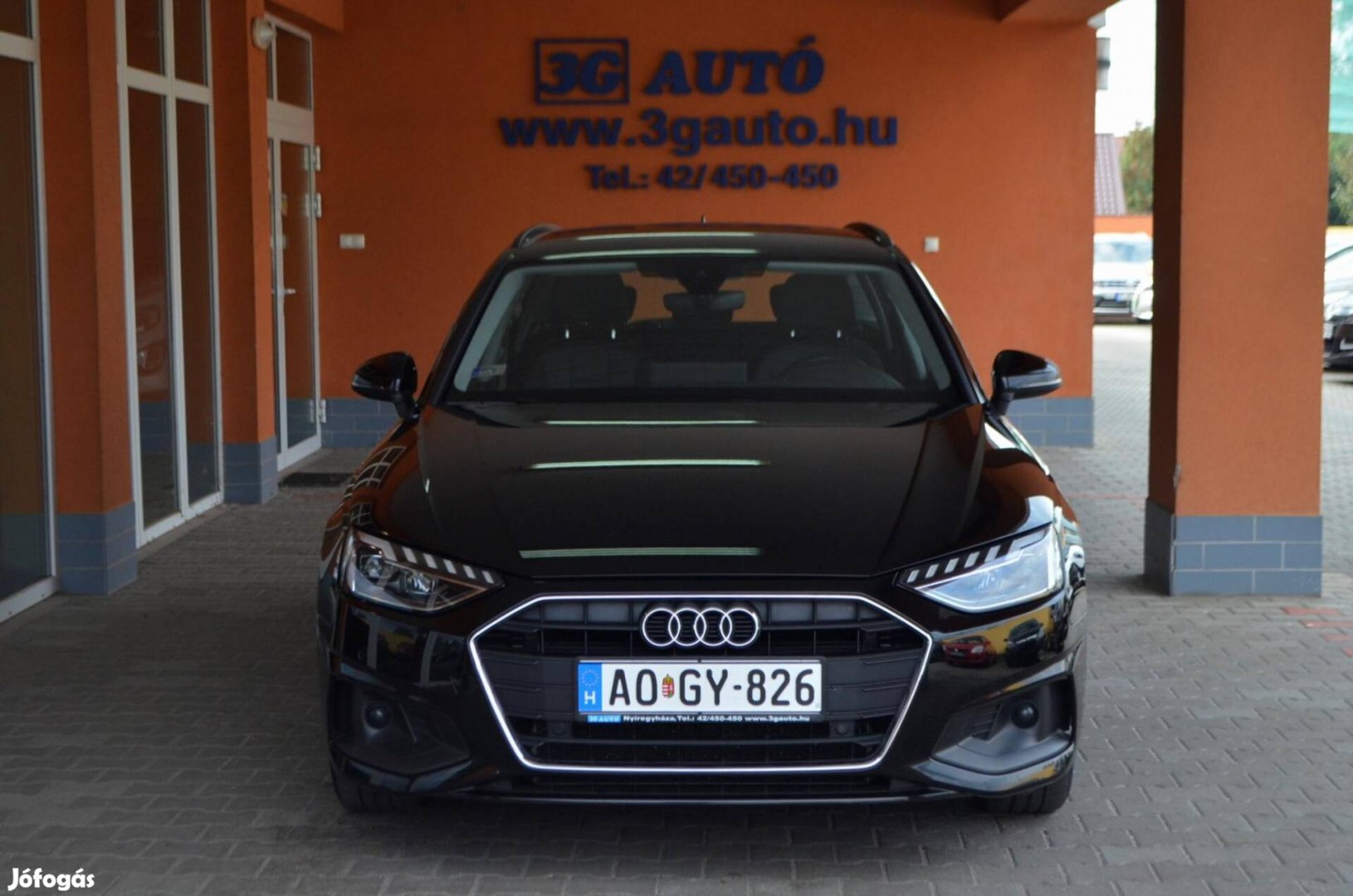 AUDI A4 Avant 35 TDI Basis S-tronic ! Végig AUD...