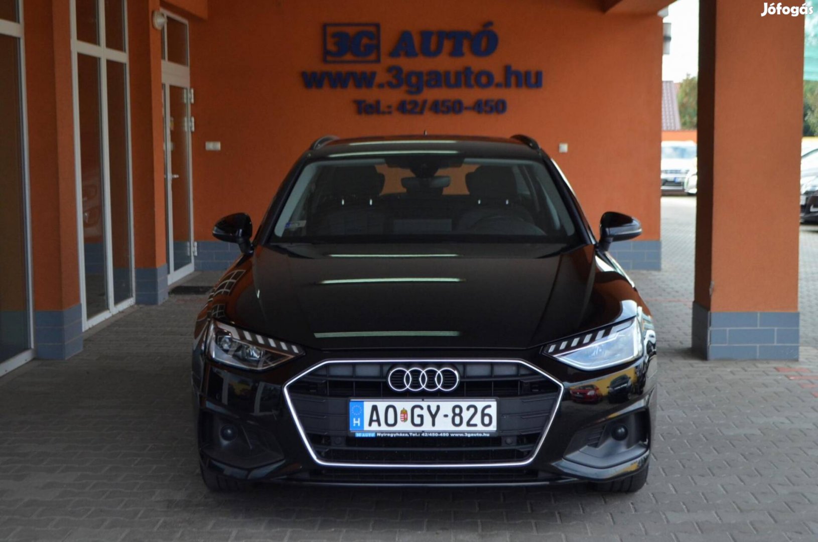 AUDI A4 Avant 35 TDI Basis S-tronic ! Végig AUD...