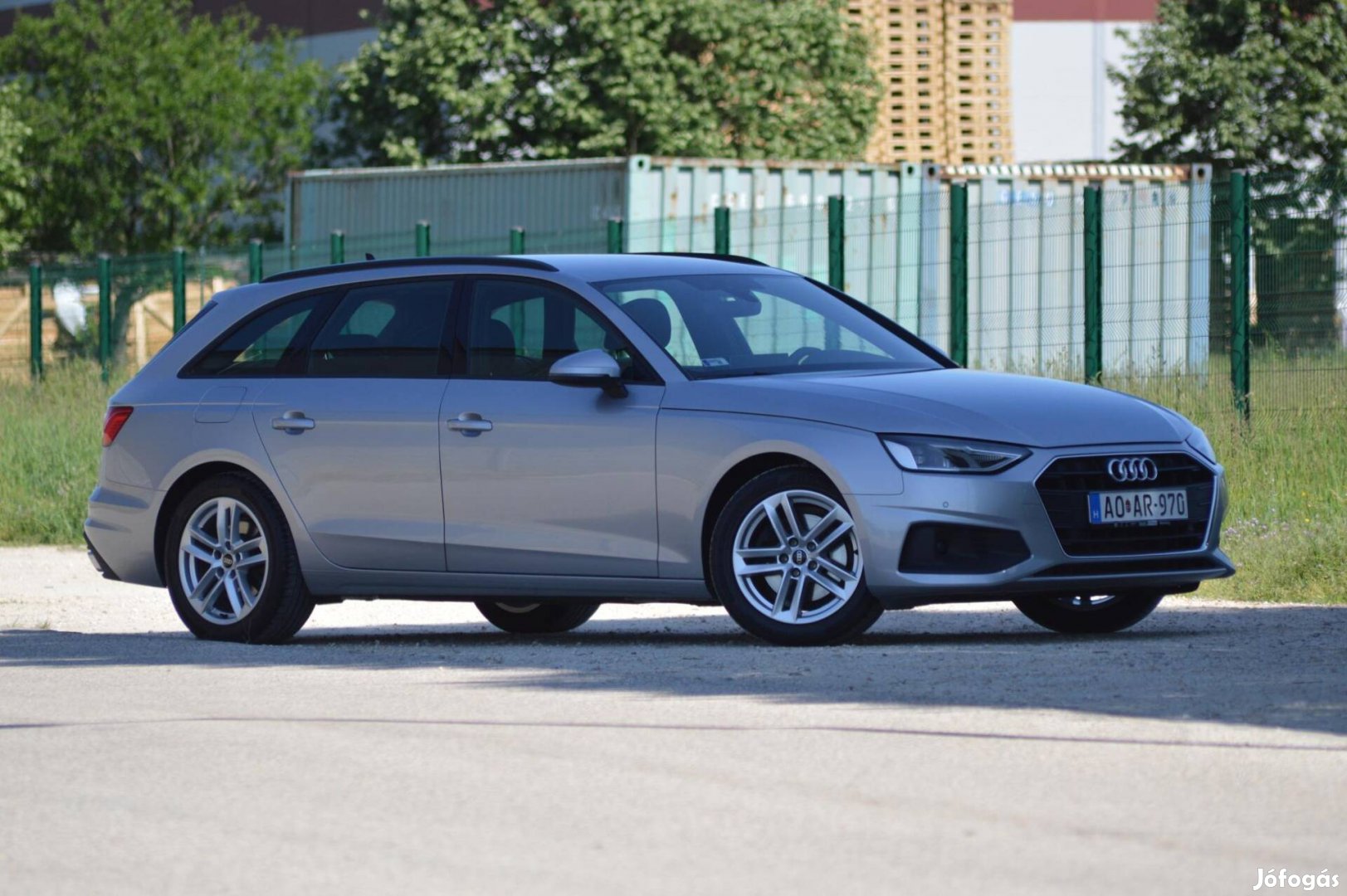 AUDI A4 Avant 35 TDI S line S-tronic Alkalmi ár...