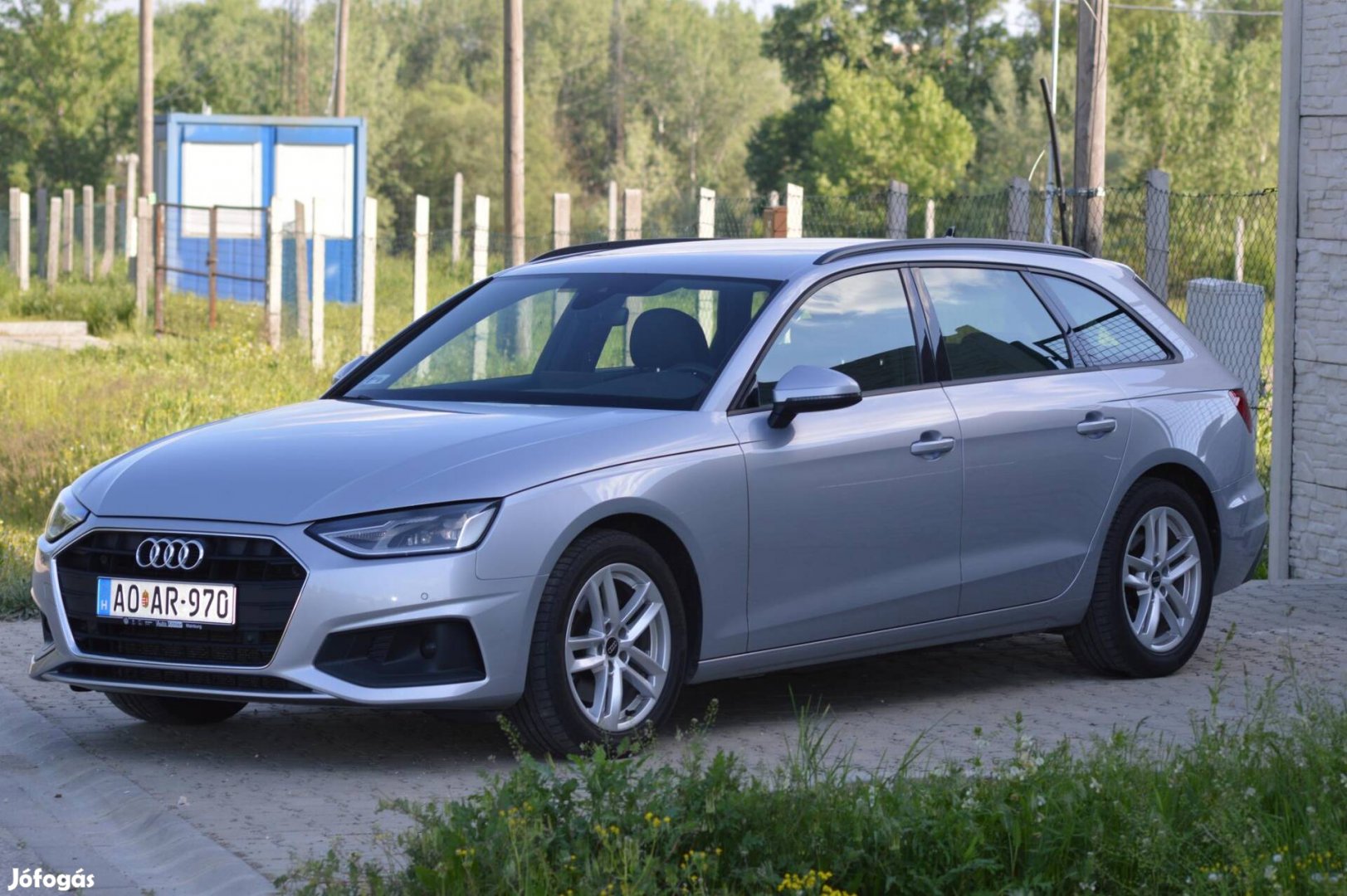 AUDI A4 Avant 35 TDI S line S-tronic Alkalmi ár...