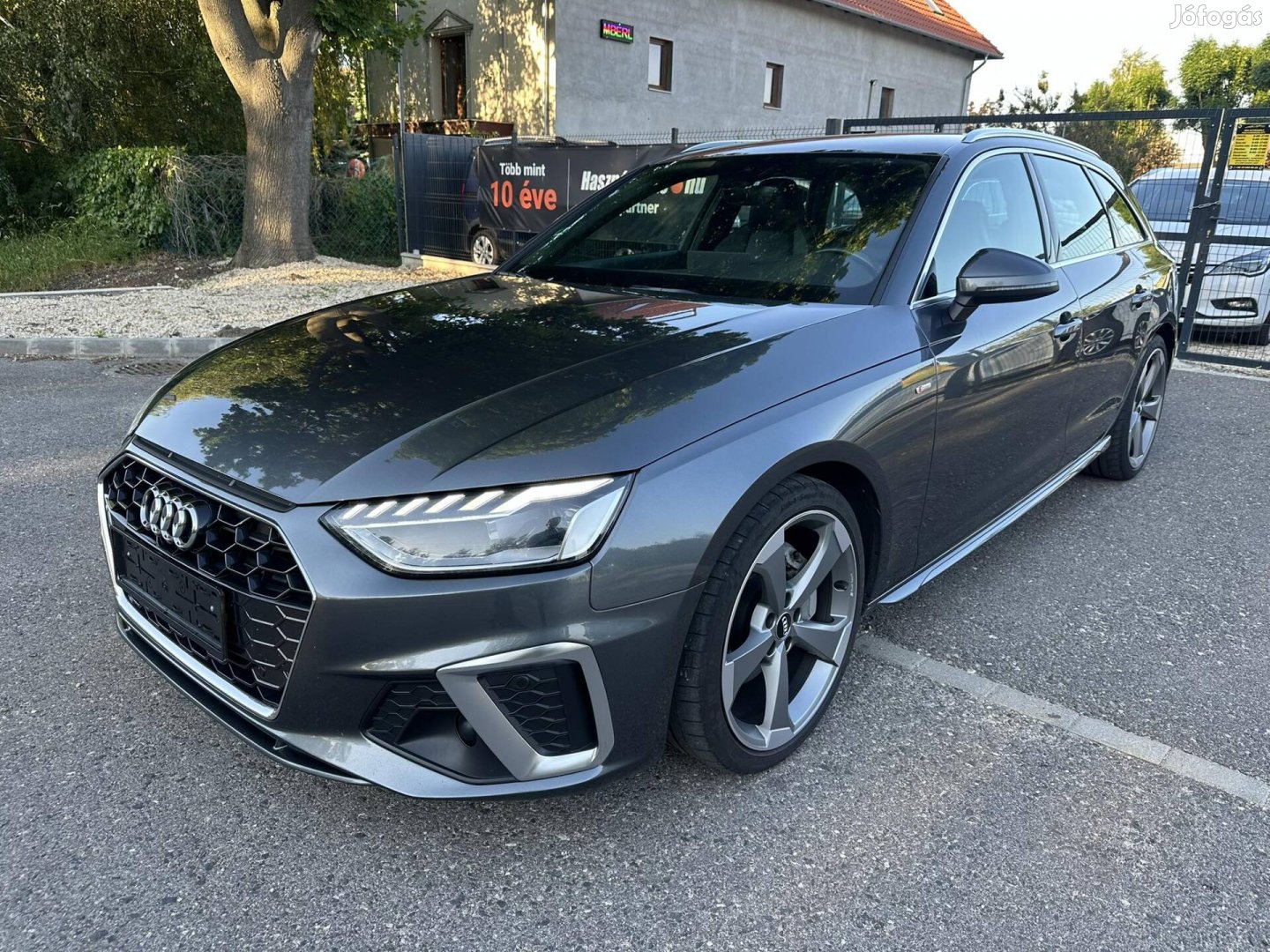 AUDI A4 Avant 40 TDI S line S-tronic Led!Navi!B...