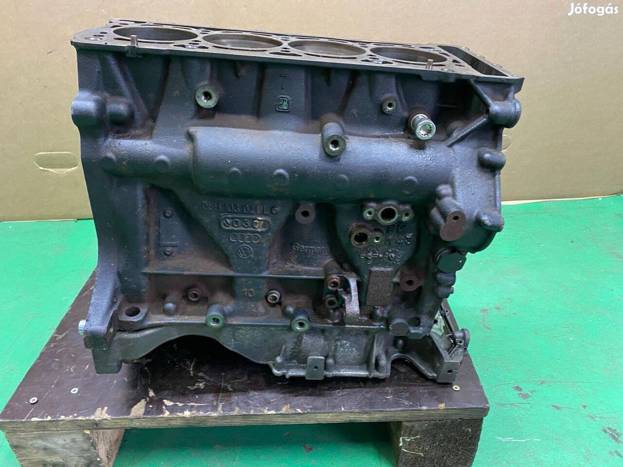 AUDI A4 Avant 8K5, B8 Motorblokk Fűzött