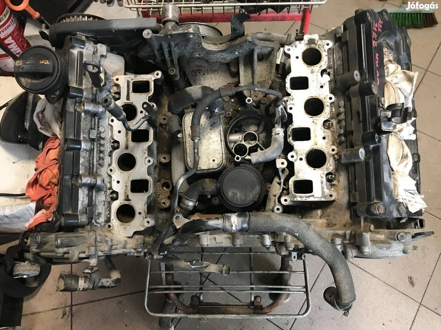 AUDI A4 B8 8K 2,7 V6 TDI Cgka fűzött blokk hengerfejjel