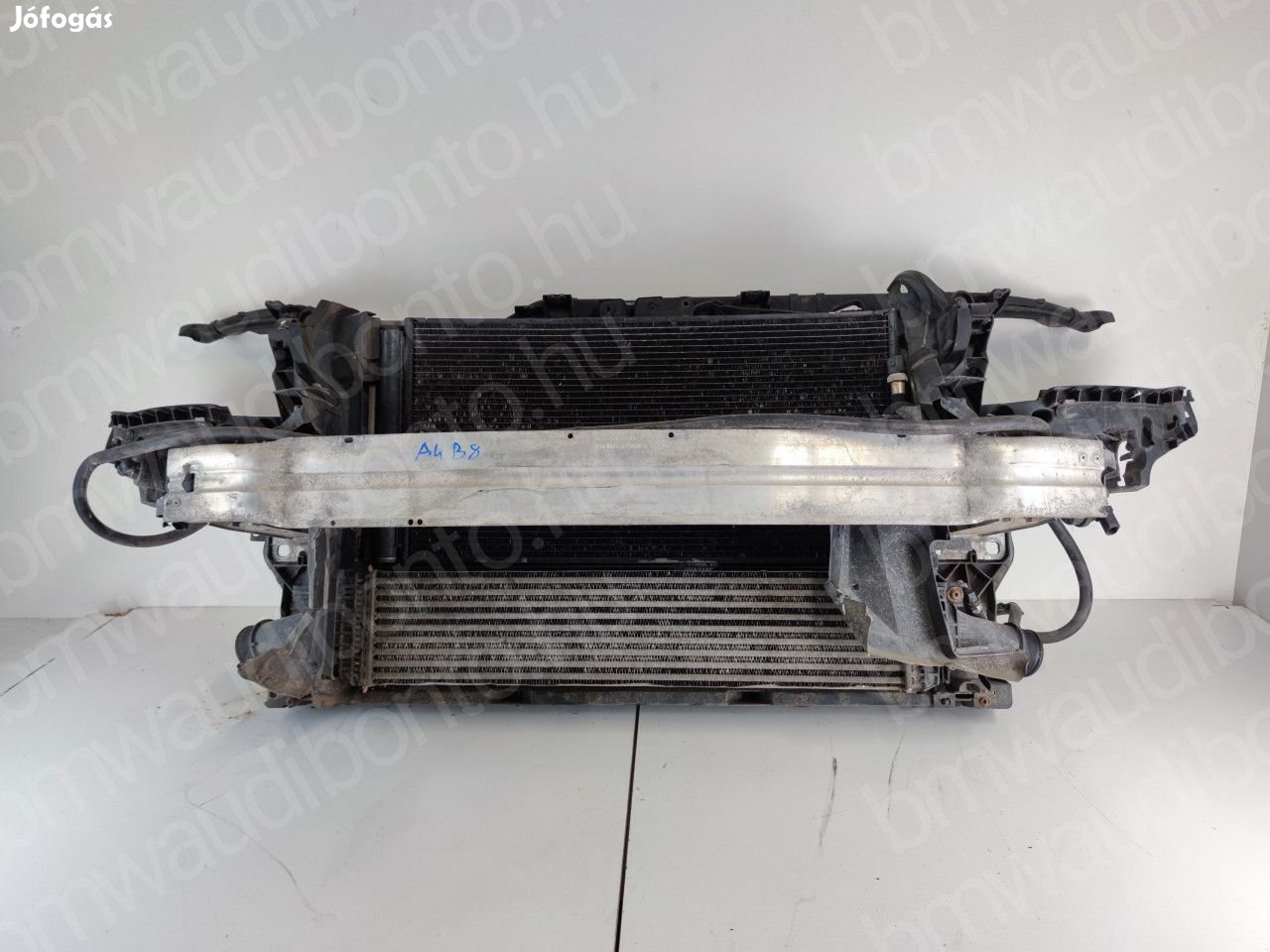 AUDI A4 B8 (8K2) 2.0 TDI Homlokfal (komplett, részeivel) (8K0805594)