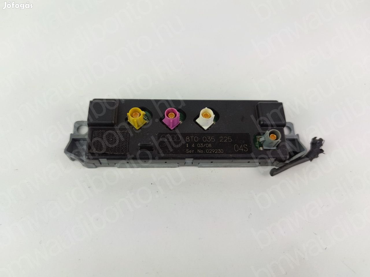 AUDI A4 B8 (8K2) Antenna erősítő (8T0035225)