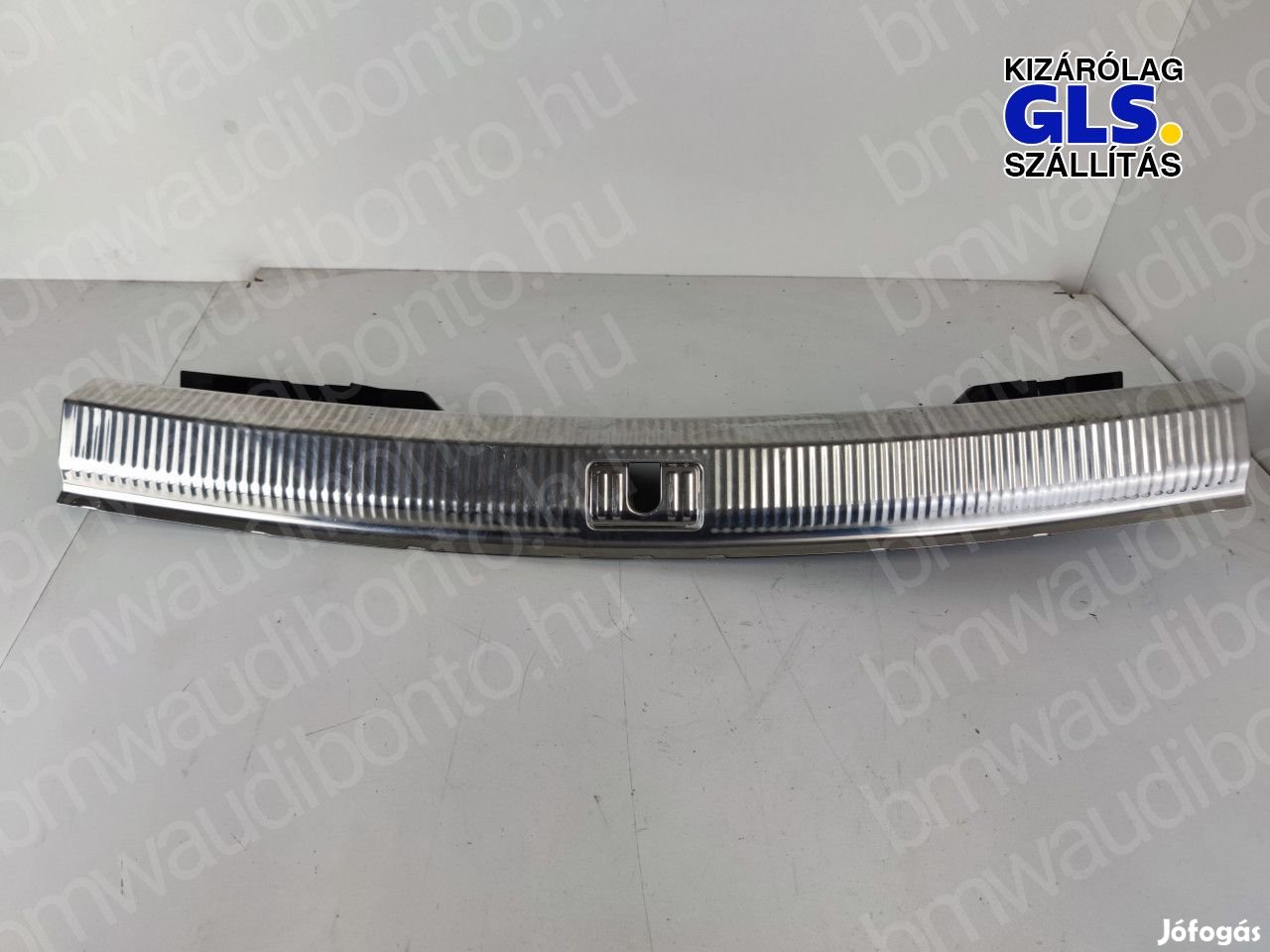 AUDI A4 B8 (8K2) Csomagtérajtó díszléc (8K9864483C)
