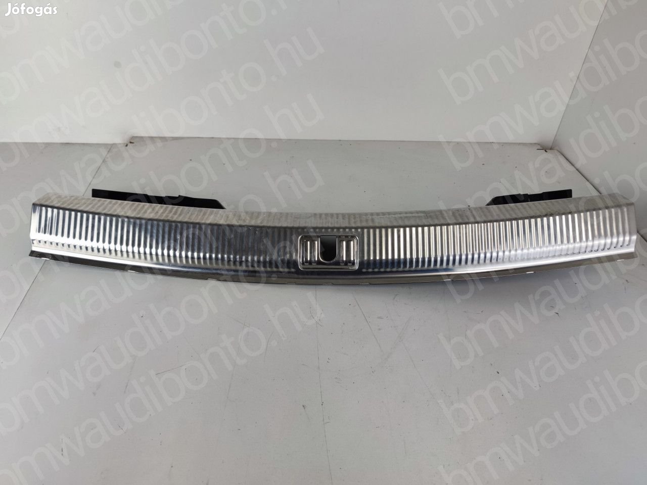 AUDI A4 B8 (8K2) Csomagtérajtó díszléc (8K9864483C)