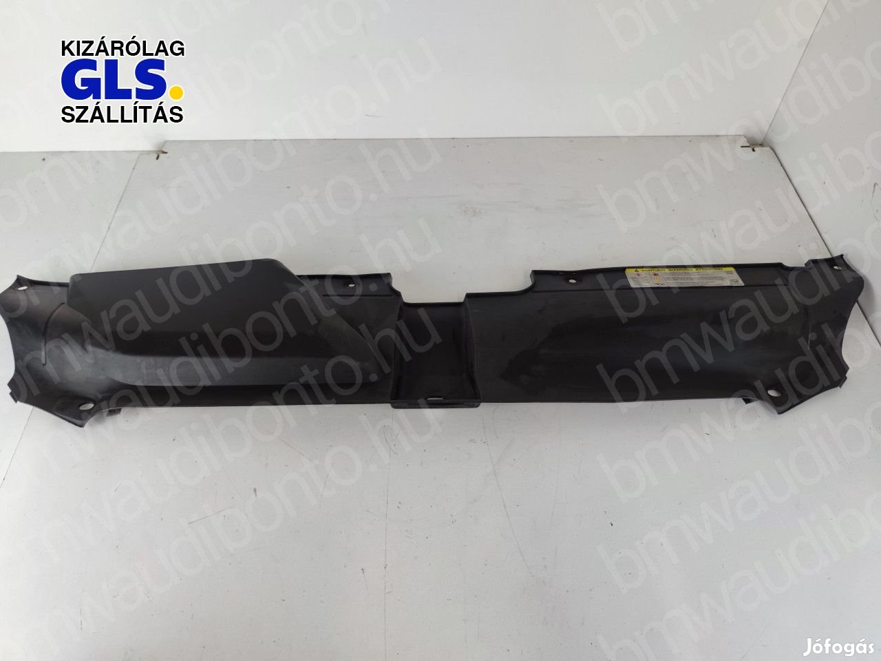 AUDI A4 B8 (8K2) Homlokfal burkolat (8T0807081A)