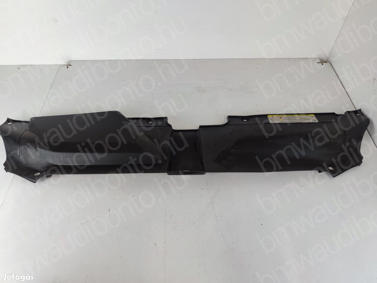 AUDI A4 B8 (8K2) Homlokfal burkolat (8T0807081A)