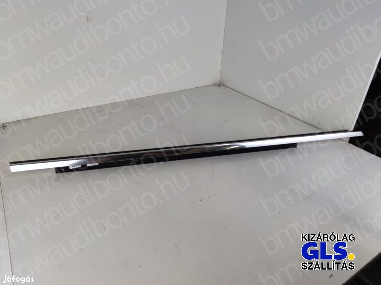 AUDI A4 B8 (8K2) Jobb első ajtó vízlehúzó gumicsík (8K0853284H)