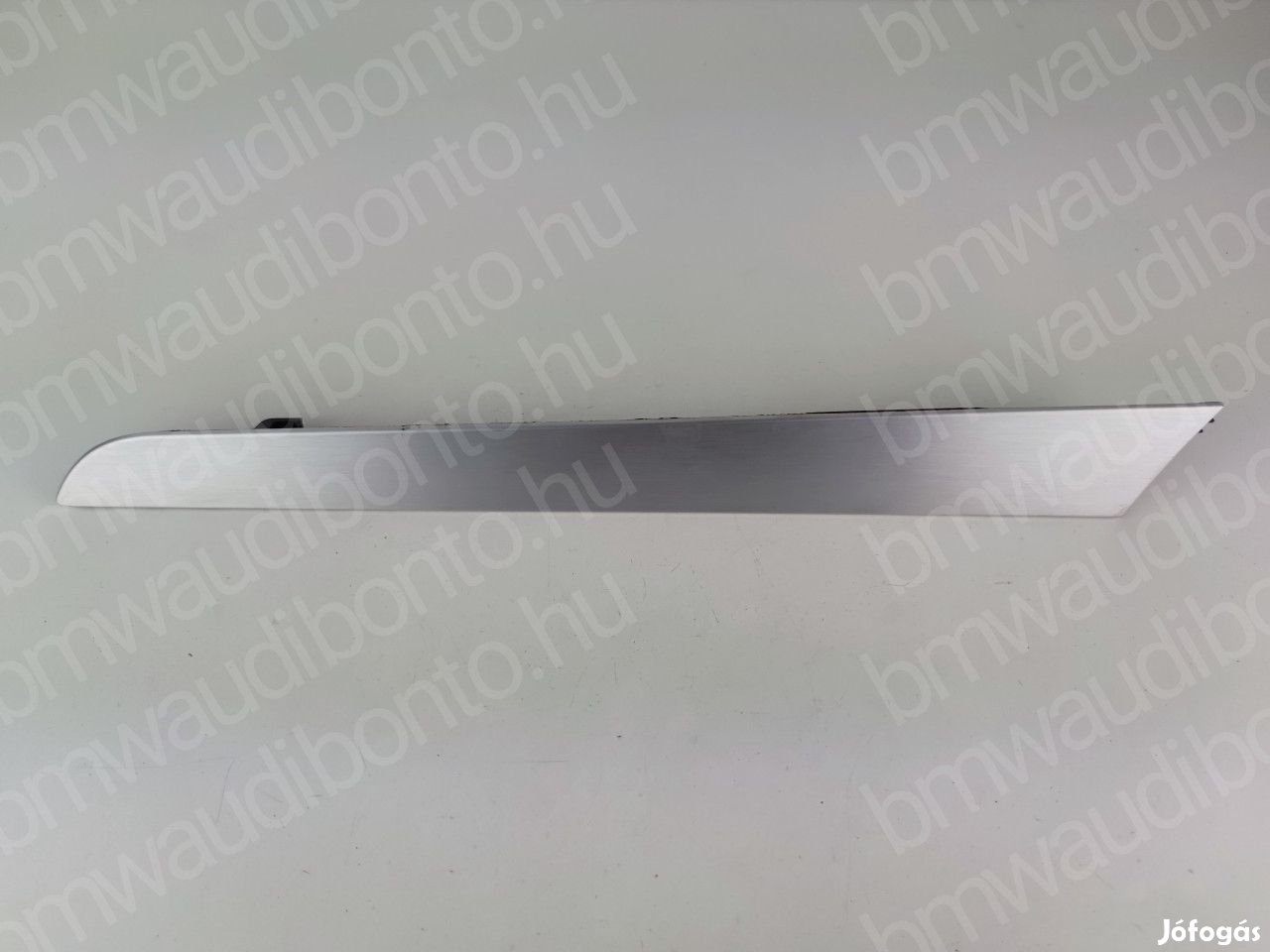 AUDI A4 B8 (8K2) Jobb hátsó ajtó belső díszléc (8K0867420)