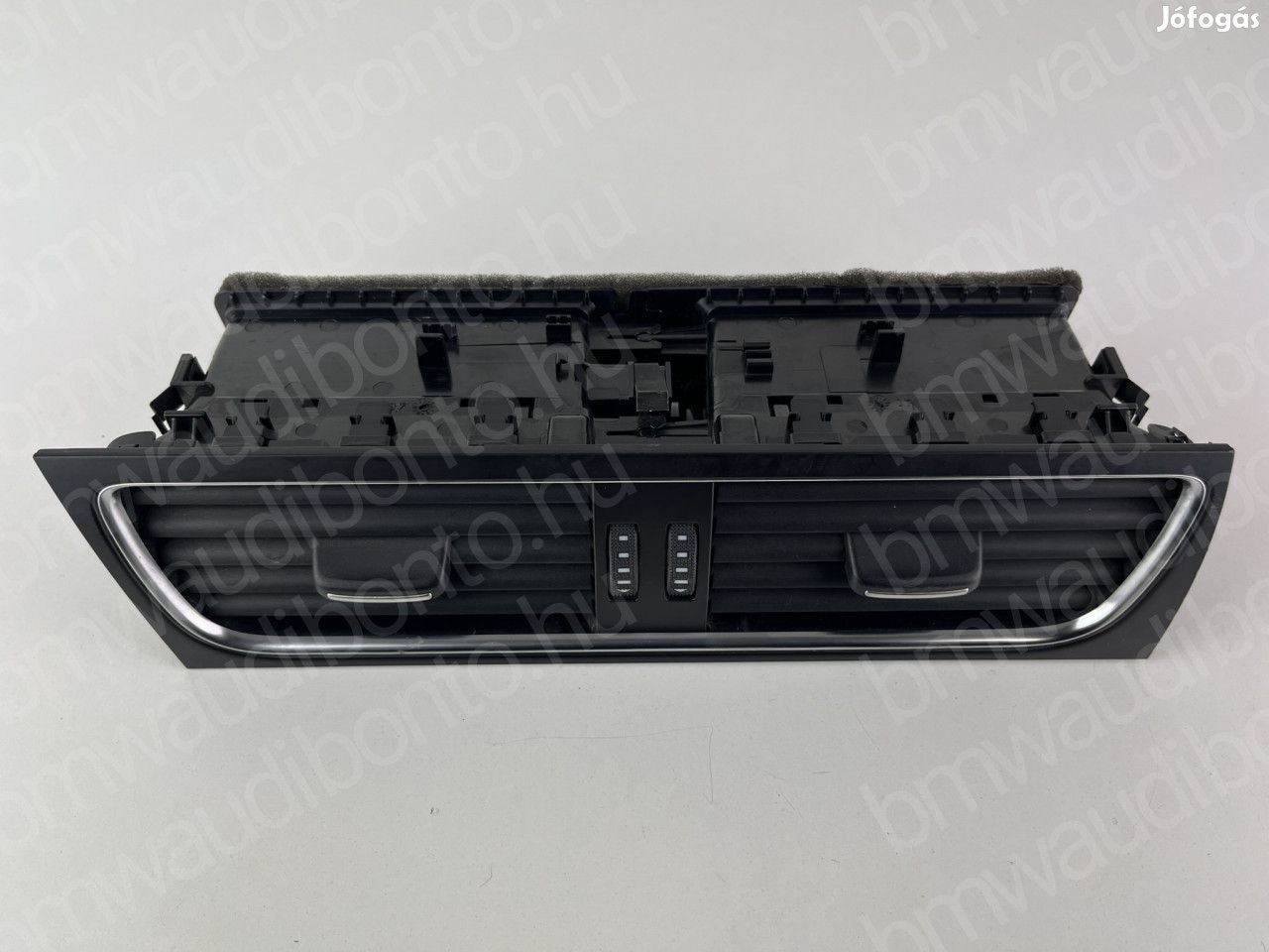 AUDI A4 B8 (8K2) Középső műszerfal szellőzőrács (8T1820951B)