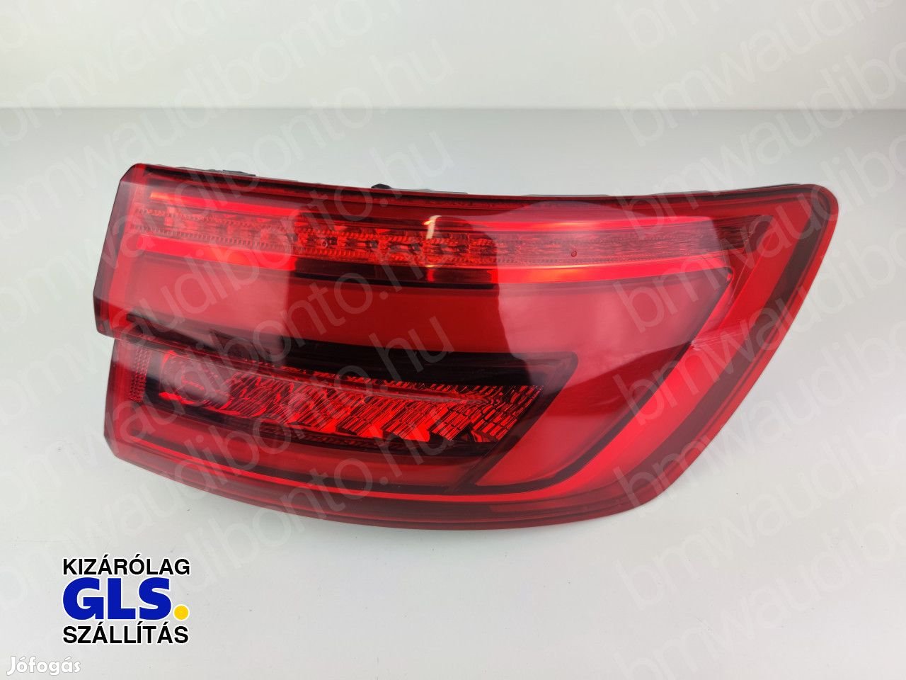 AUDI A4 B9 Avant (8W5, 8WD) Jobb hátsó lámpa (8W9945092)
