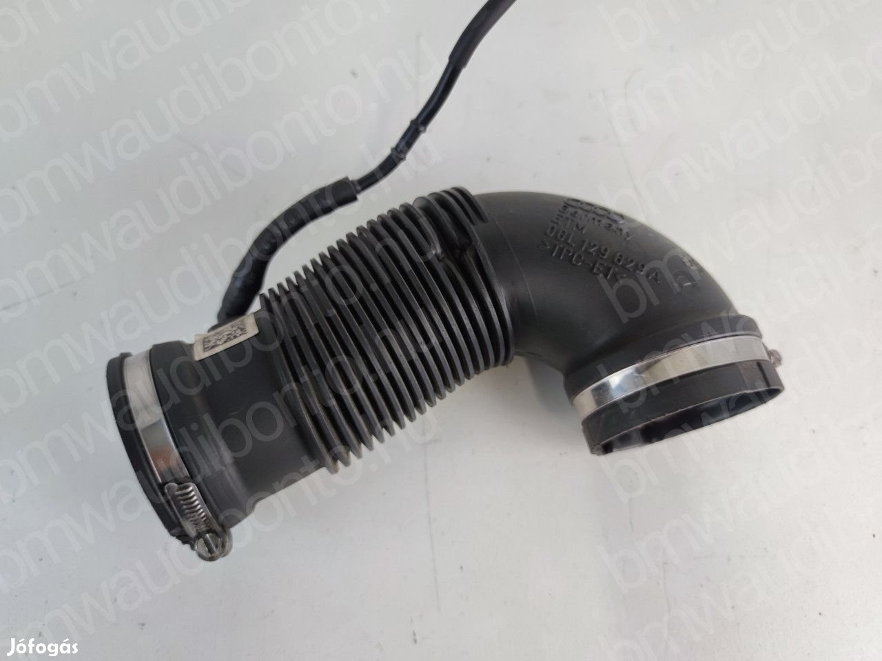 AUDI A4 B9 (8W2, 8WC) 2.0 TFSI Turbócső (06L129629A)