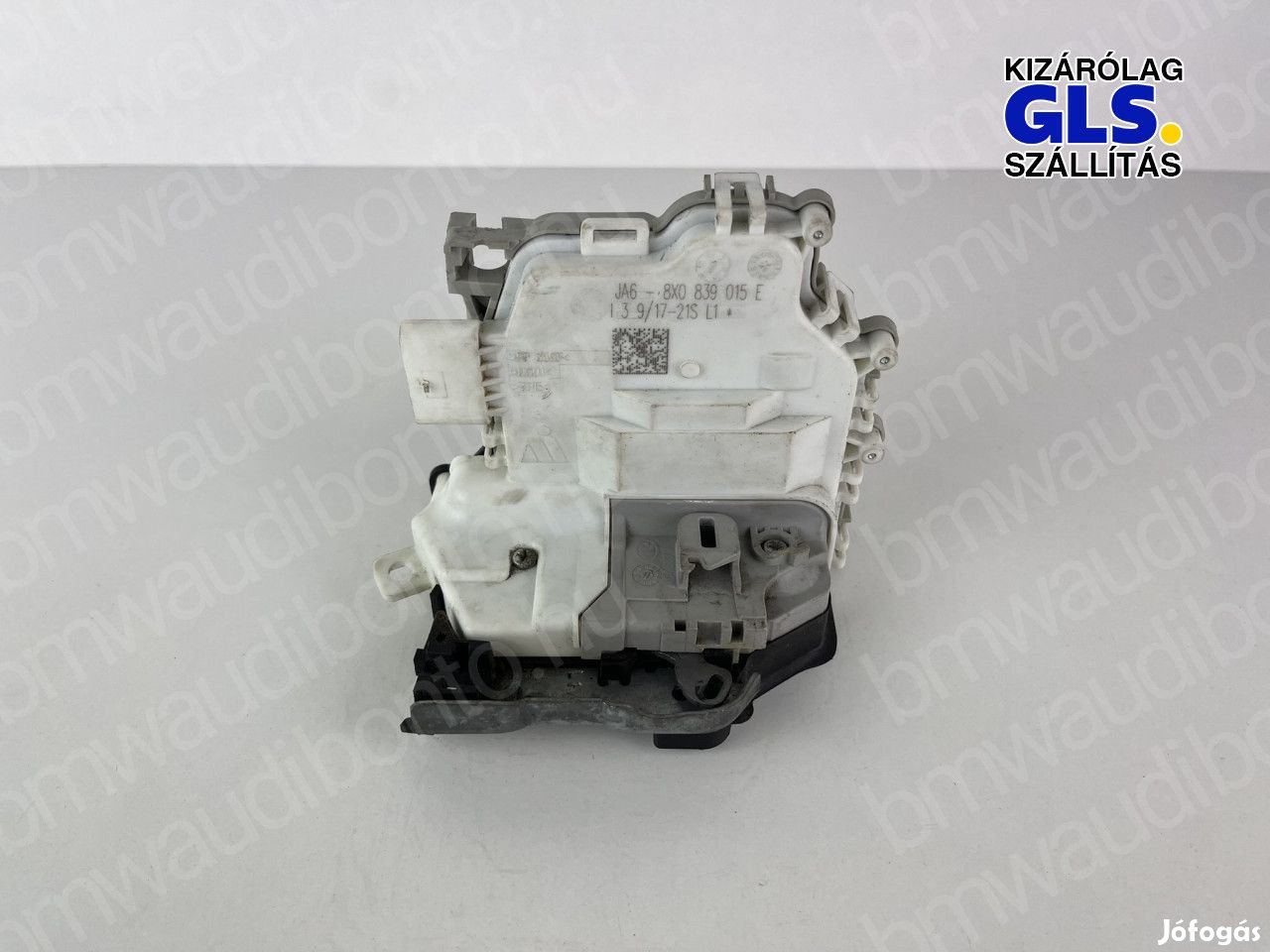 AUDI A4 B9 (8W2, 8WC) Bal hátsó ajtó zár (8X0839015E)