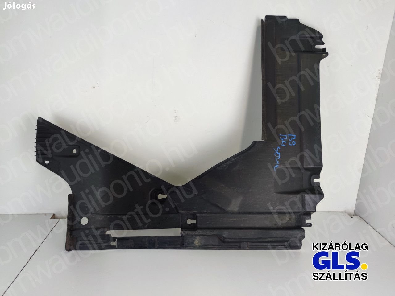 AUDI A4 B9 (8W2, 8WC) Bal hátsó fenéklemez burkolat (8W0825215)