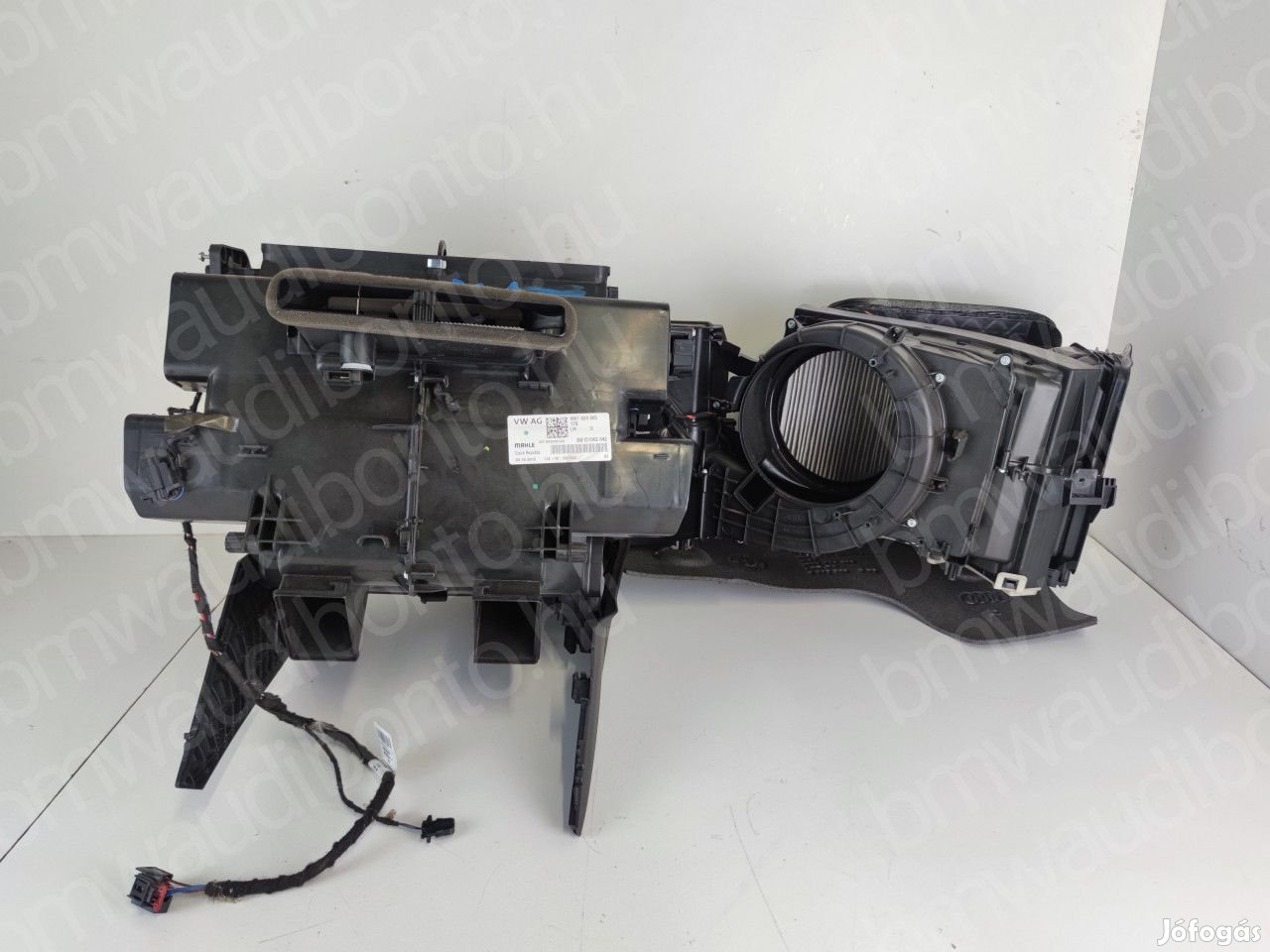 AUDI A4 B9 (8W2, 8WC) Fűtésbox (8W1820005)