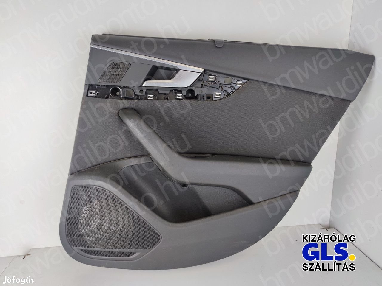AUDI A4 B9 (8W2, 8WC) Jobb hátsó ajtókárpit (8W0867318)