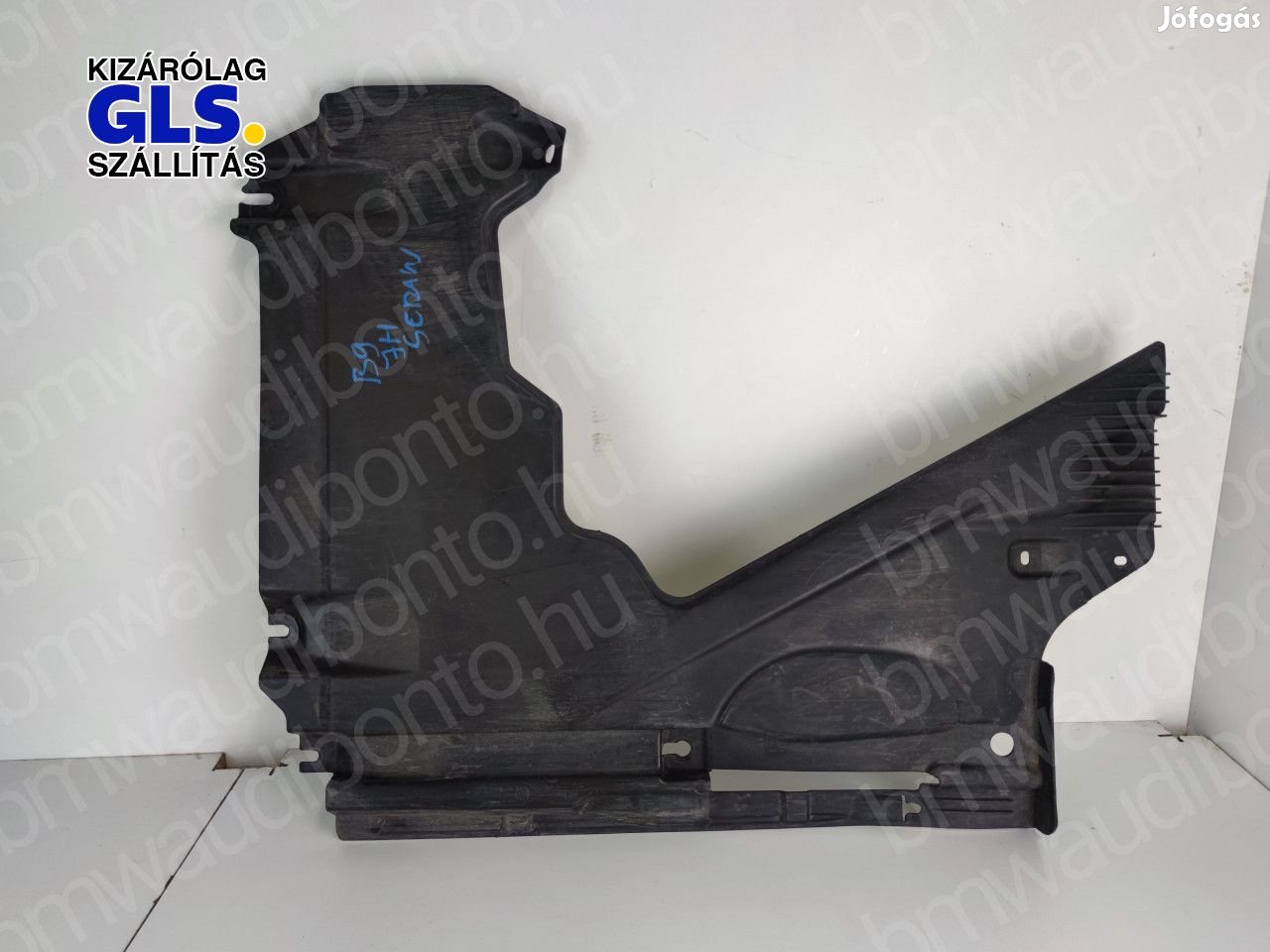 AUDI A4 B9 (8W2, 8WC) Jobb hátsó fenéklemez burkolat (8W0825216)