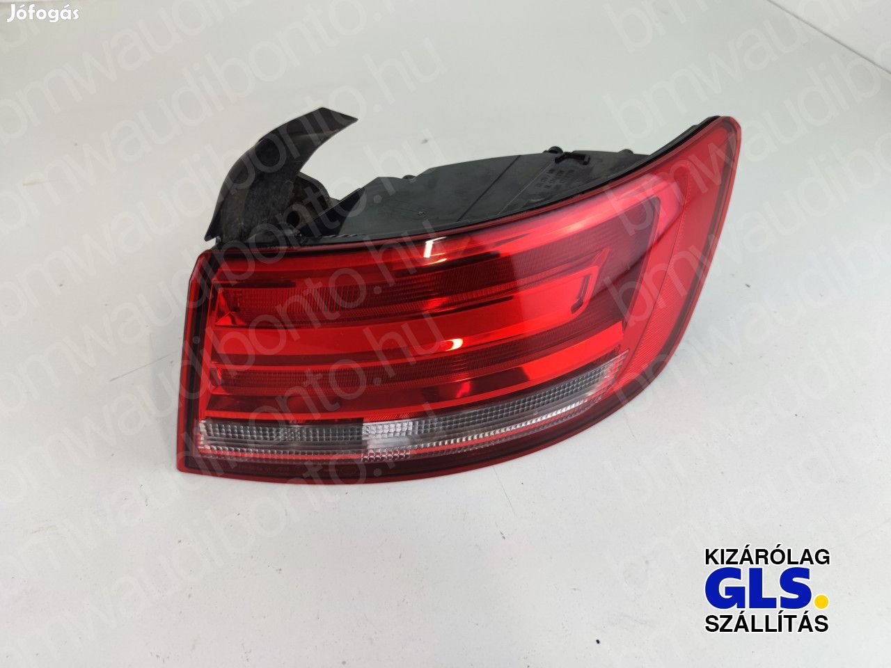 AUDI A4 B9 (8W2, 8WC) Jobb hátsó lámpa (8W5945070A)
