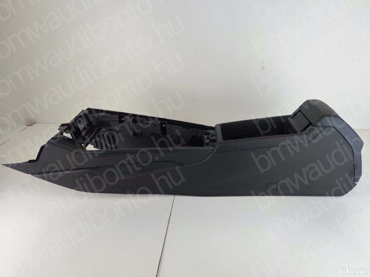 AUDI A4 B9 (8W2, 8WC) Középkonzol Keret (8W0864981)