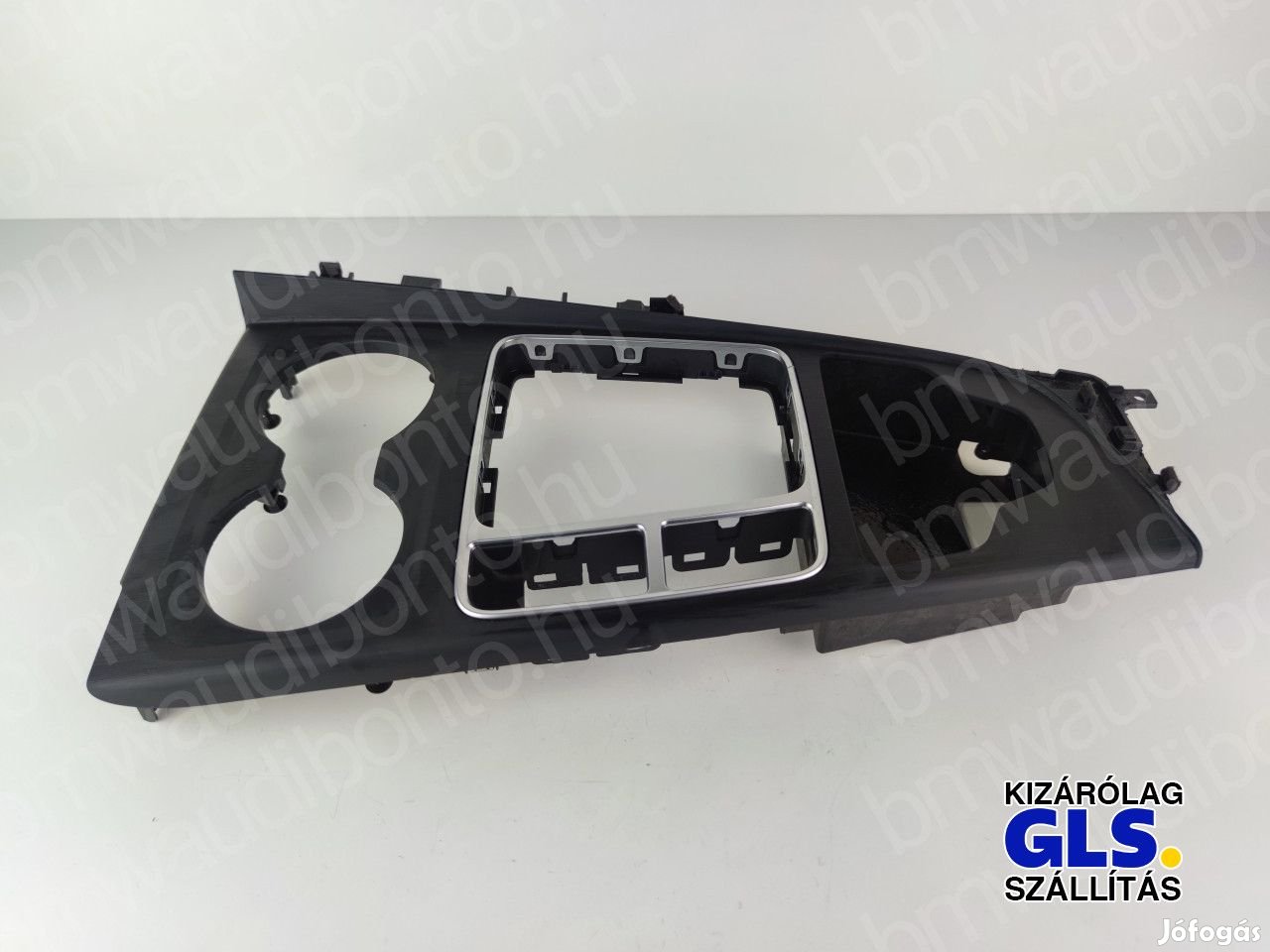 AUDI A4 B9 (8W2, 8WC) Középkonzol (8W1864261B)