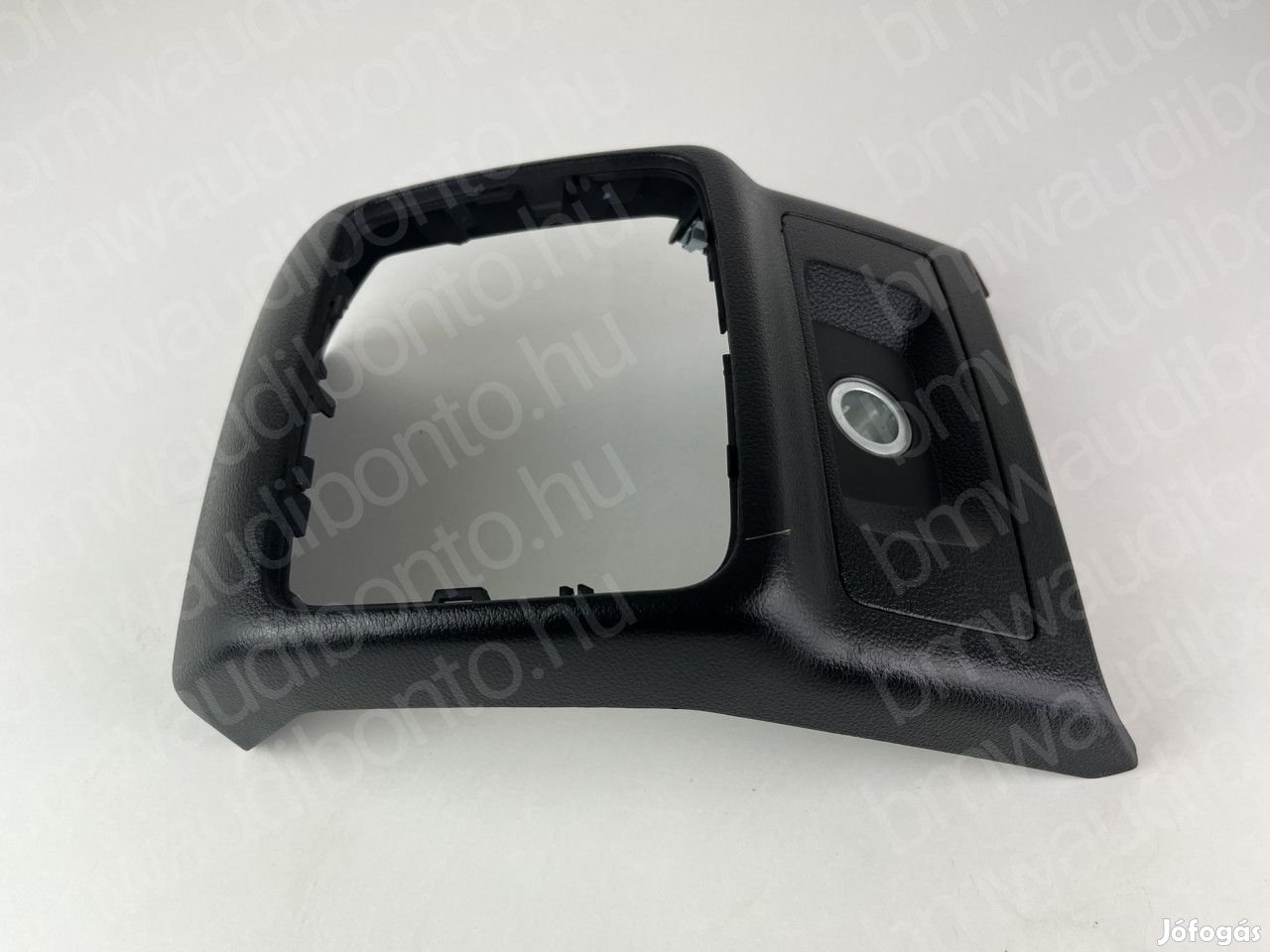 AUDI A4 B9 (8W2, 8WC) Középkonzol hátsó tárolórekesz fedél (8W0864376)