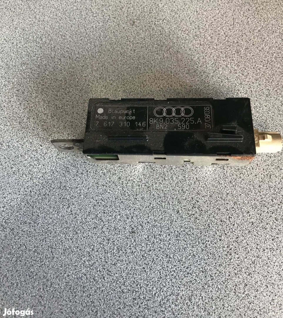 AUDI A5 8T - antenna erősítő 8K9 035 225 A