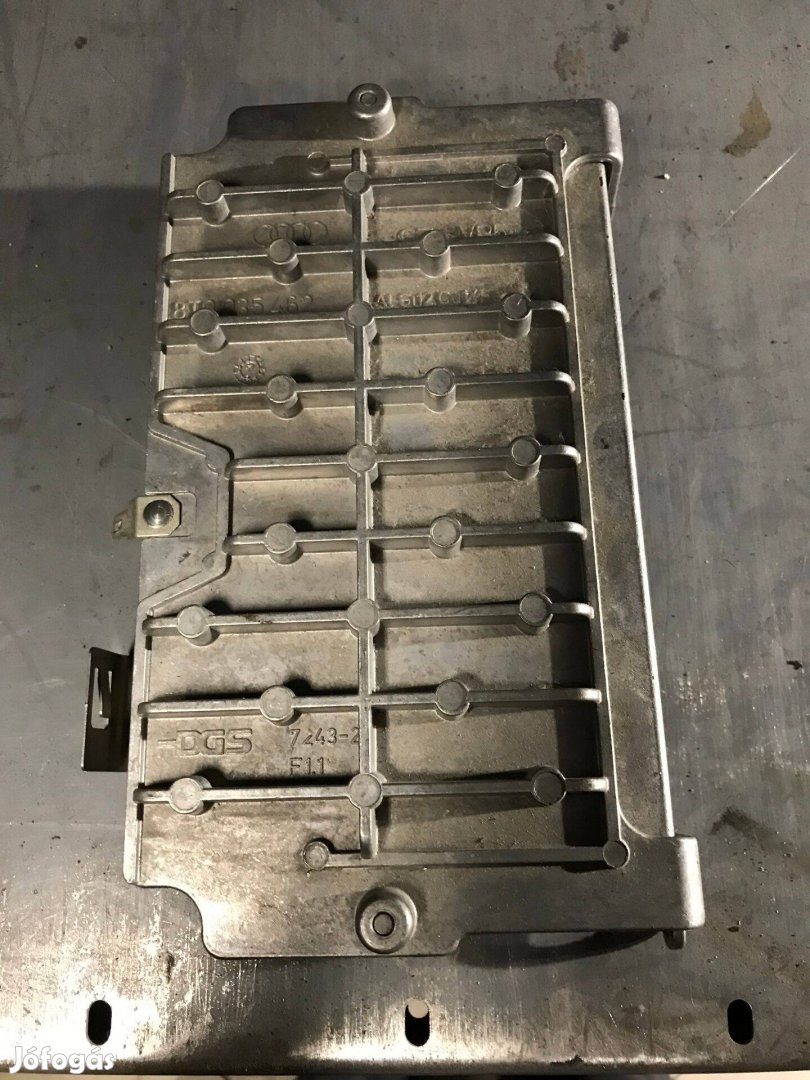 AUDI A5 8T _ erősítő 8T0 035 462