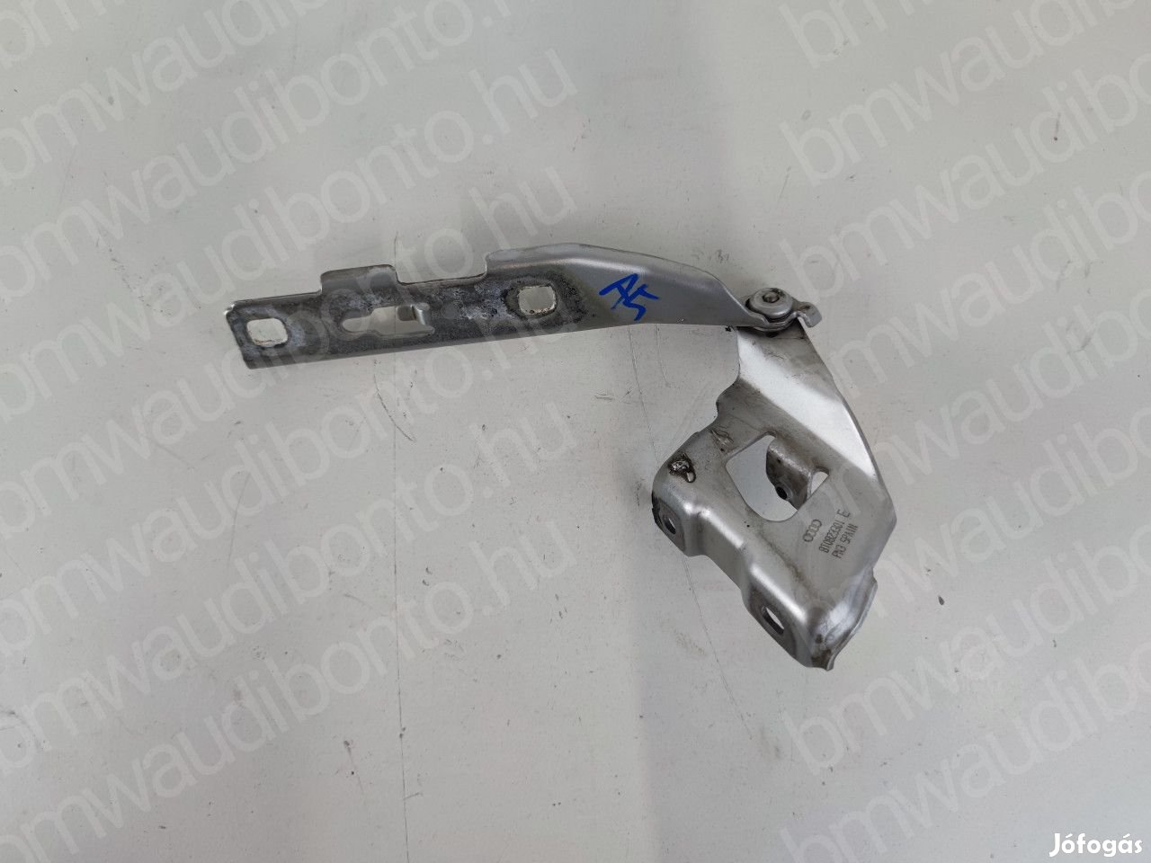 AUDI A5 (8T3) Bal motorháztető zsanér (8T0823301E)