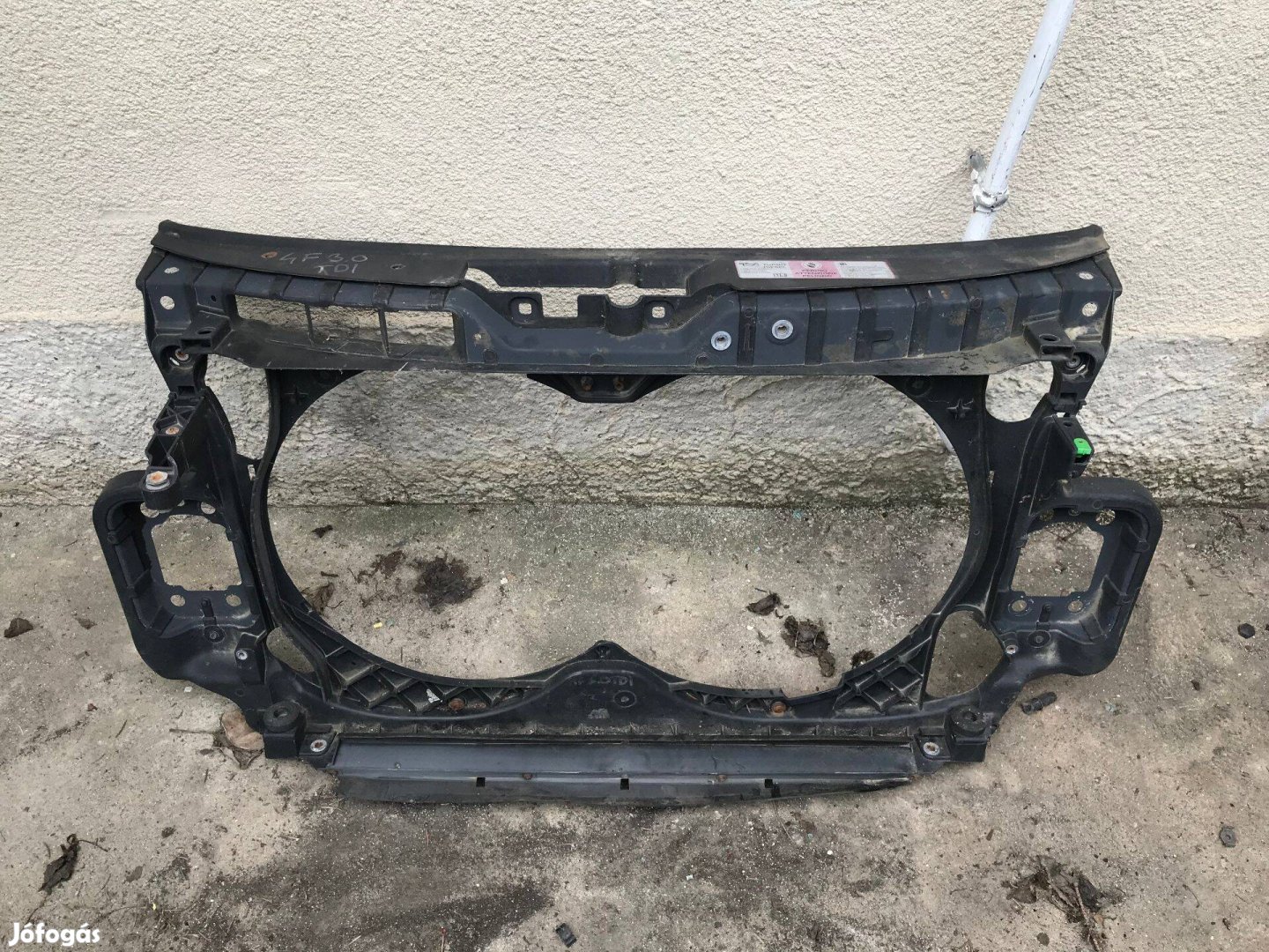 AUDI A6 4F 3,0 V6 TDI / homlokfal 4F0 805 594 H