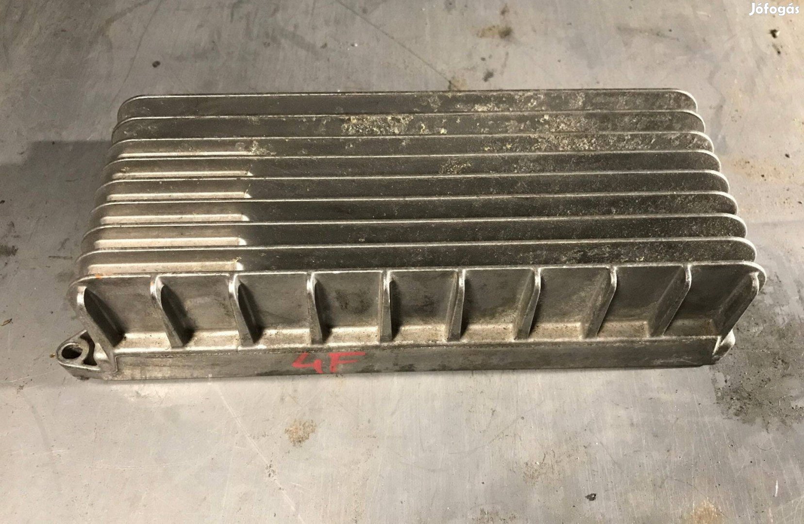 AUDI A6 4F _ erősítő 4F0 910 223 H