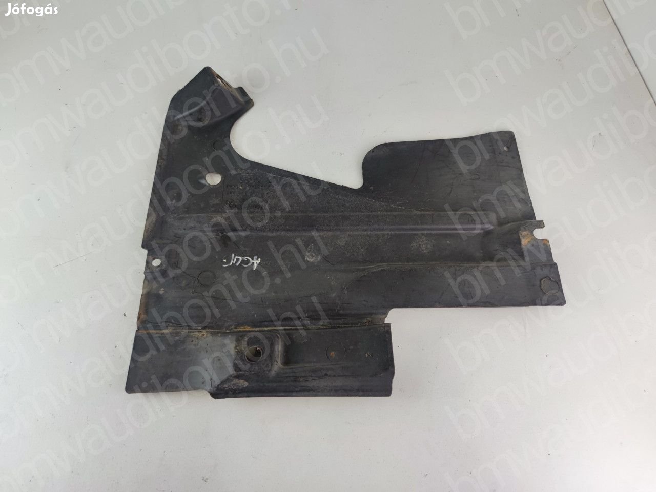 AUDI A6 Allroad C6 (4FH) Jobb hátsó fenéklemez burkolat (4F0825216F)