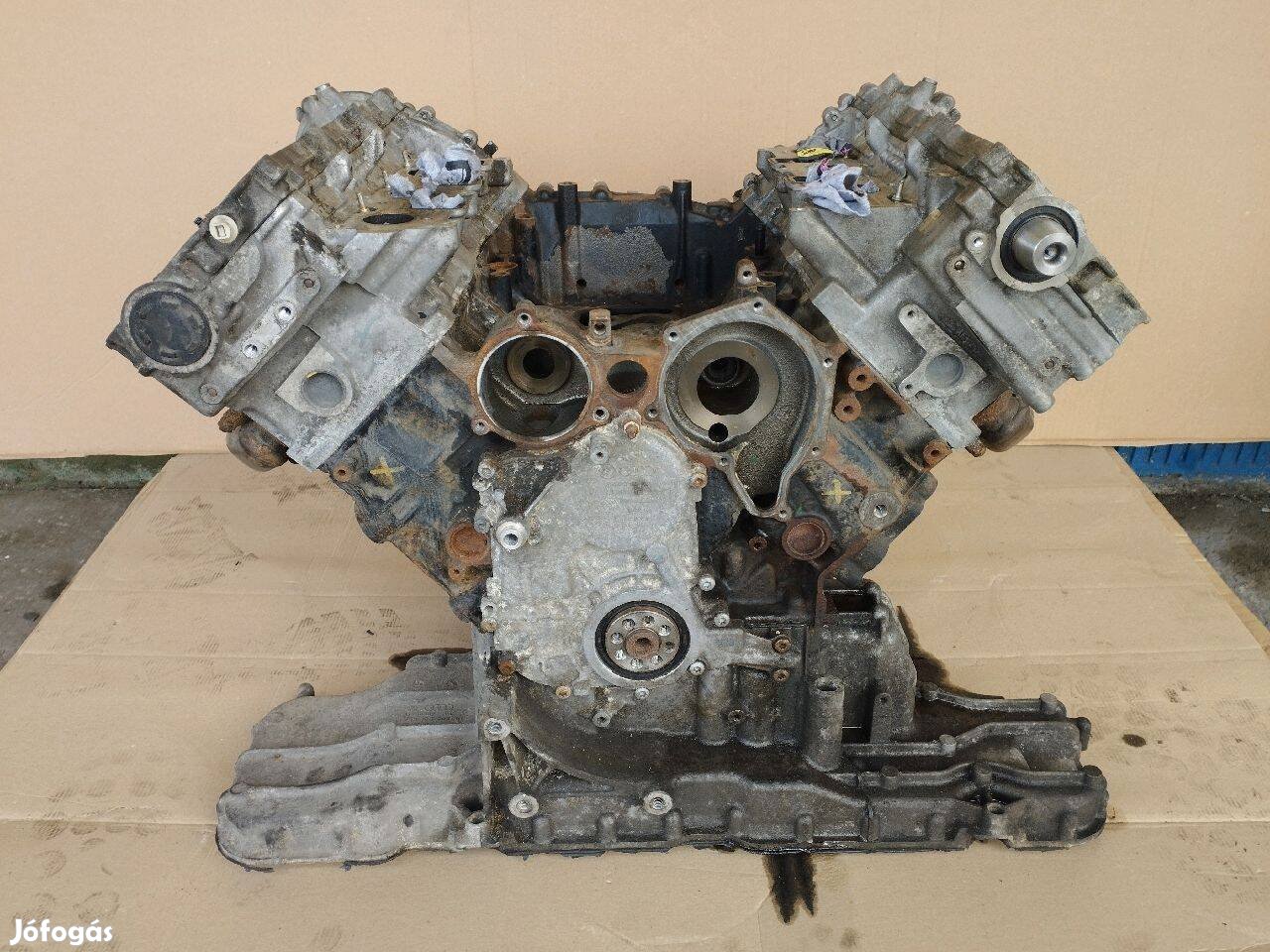 AUDI A6 C6 Motor (Fűzött blokk hengerfejjel)