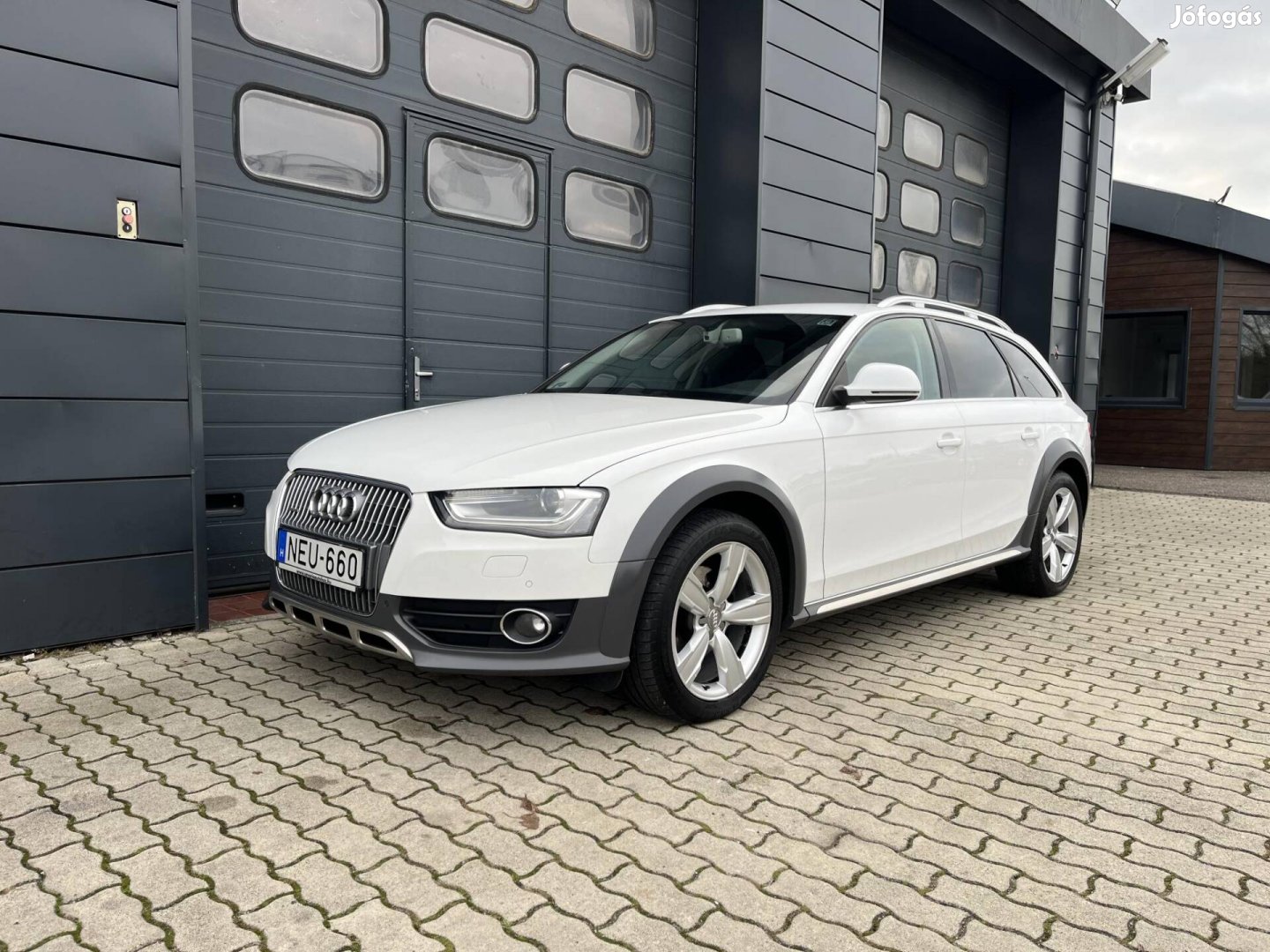 AUDI Allroad A42.0 TDI quattro S-tronic Szerviz...