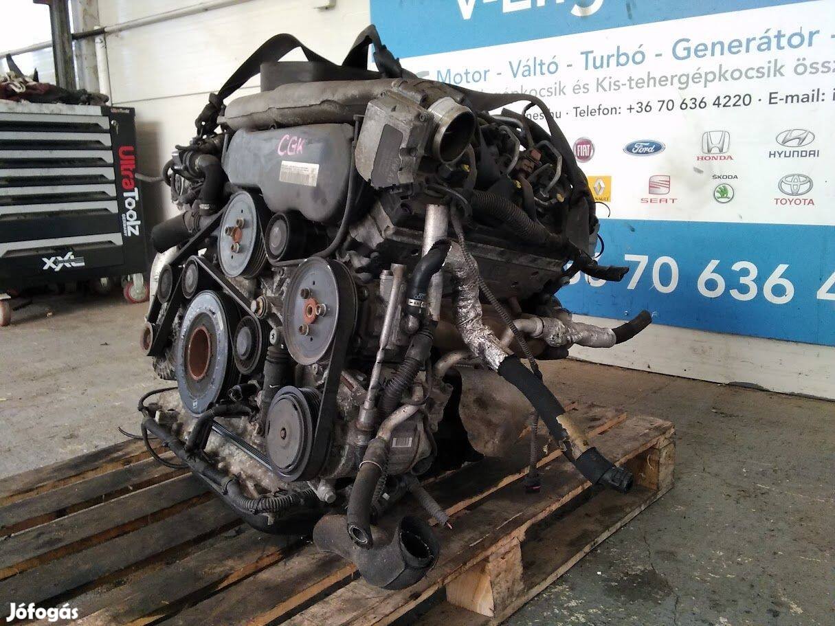 AUDI Cgk bontott motor
