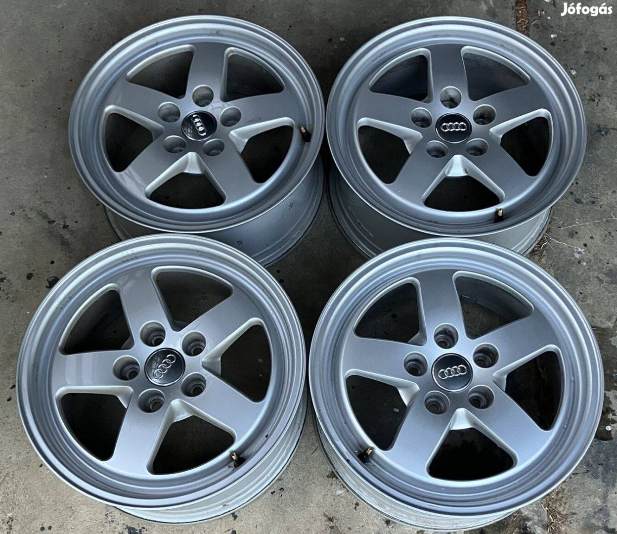 AUDI Gyári Alufelni Magnézium Ötvözet 5X112 7Jx16R ET35