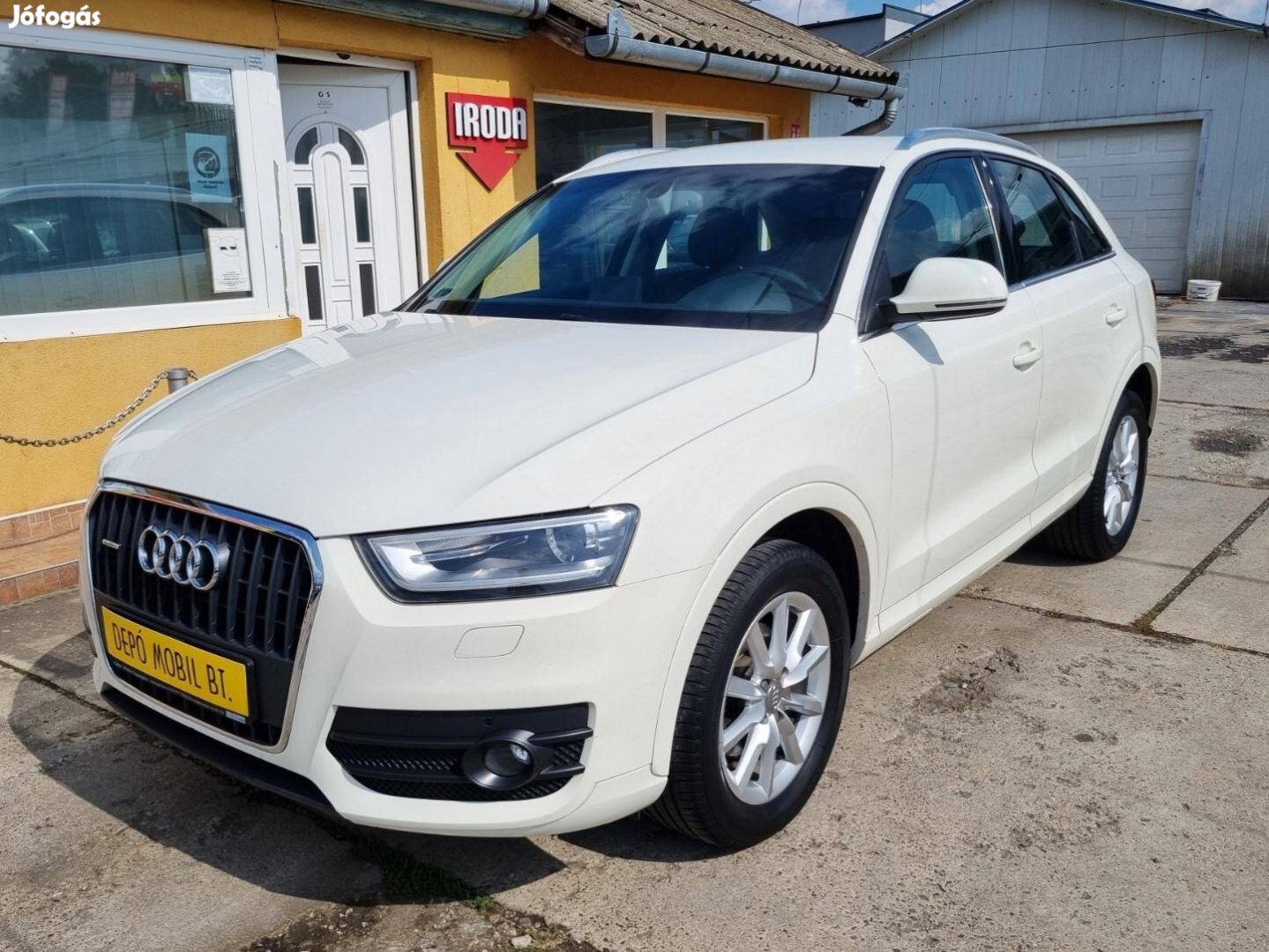 AUDI Q3 2.0 TDI DPF quattro S-tronic