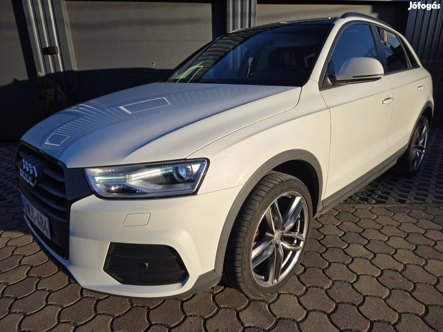 AUDI Q3 2.0 TDi Design quattro S-tronic Összker...