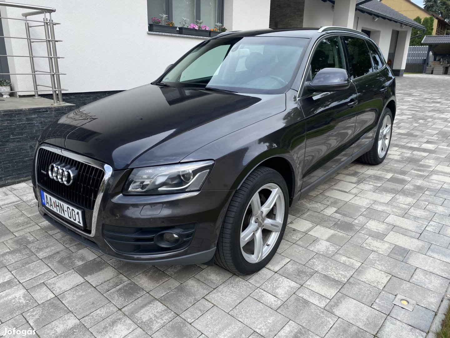 AUDI Q5 3.0 TDI DPF quattro S-tronic