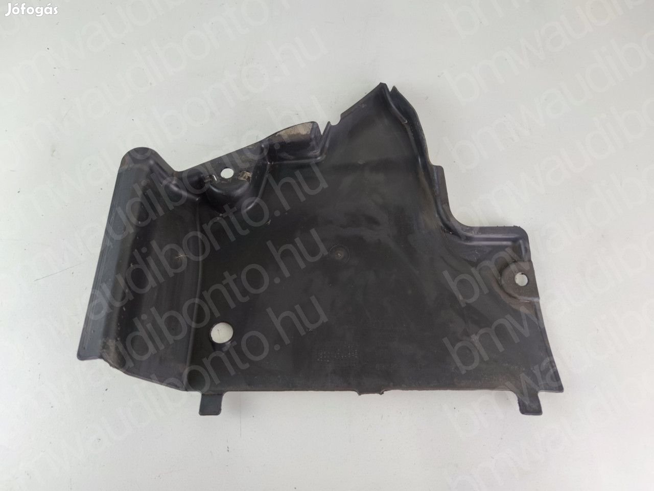 AUDI Q5 (8RB) Bal első fenéklemez burkolat (8R0825201B)